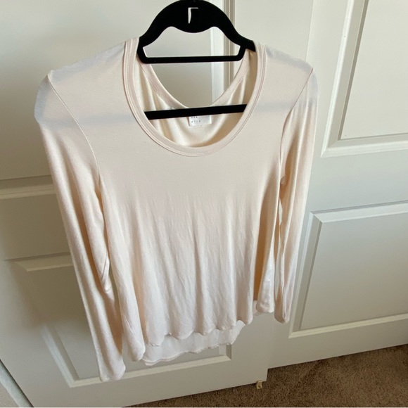 Vici Women’s Scoop neck Top - Picture 10 of 11